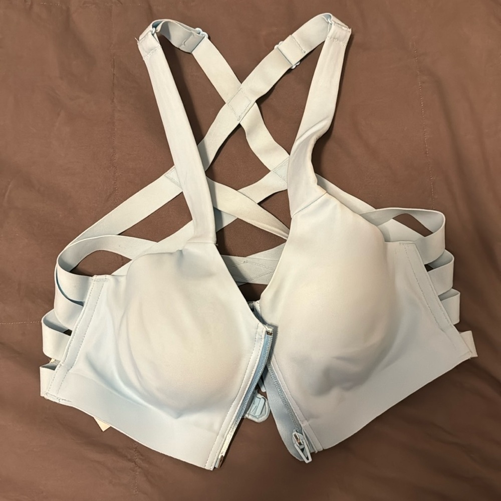 Victoria secret Knockout High-Impact Front-Close Sports Bra